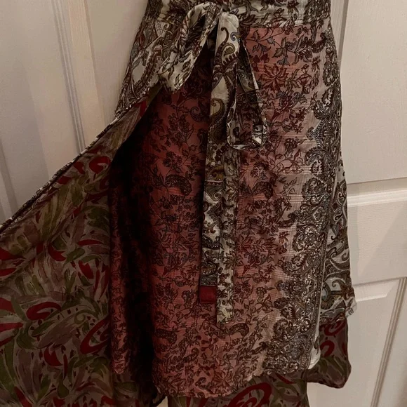 Silk one size wrap around skirt-Kaniza- Imported- 36” Length- NEW - Picture 6 of 14